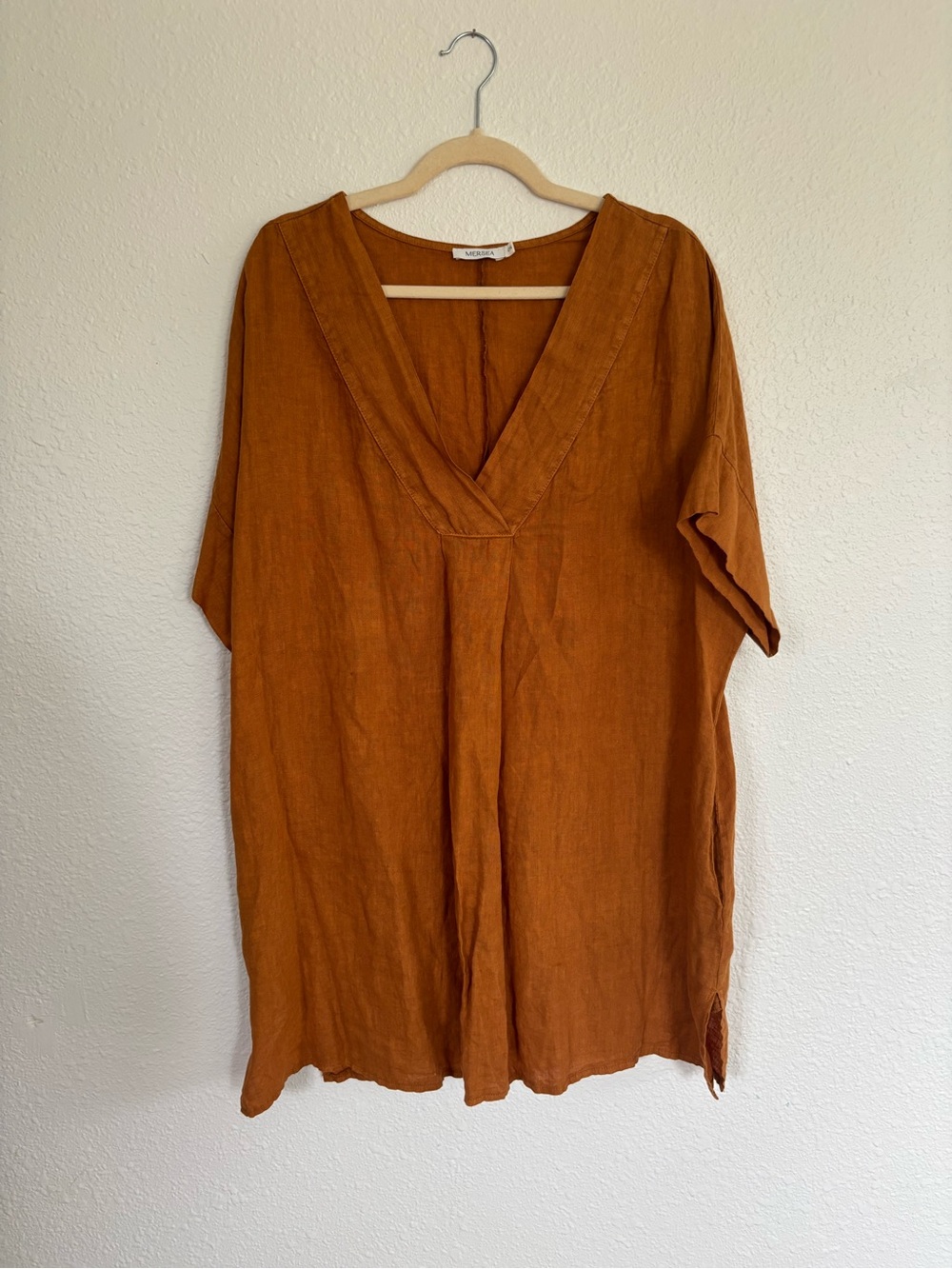 Relaxed V-Neck Linen Tunic in Rust